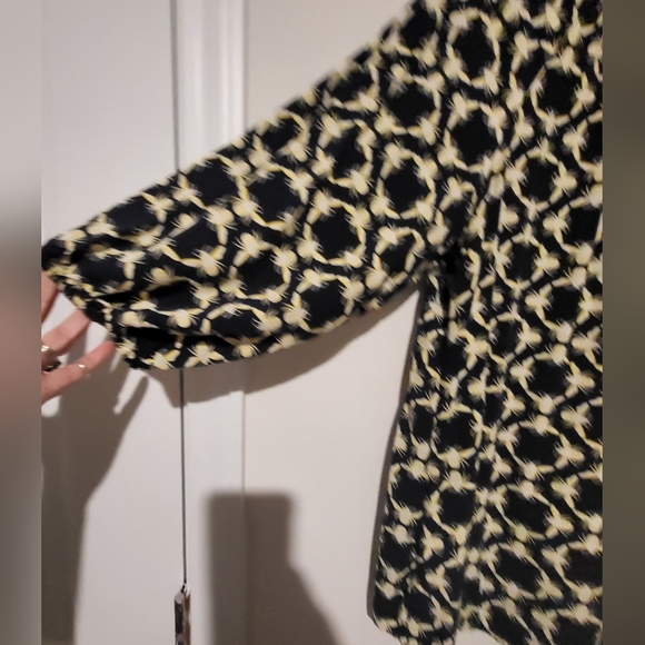 Top - Picture 3 of 4